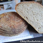 ©Weizensauerteigbrot mit Kleiekruste -  bran-encrusted levain bread