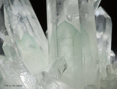 quartz phantoms quartzcrystals fuschite phantomcrystals {vision}:{outdoor}=0713