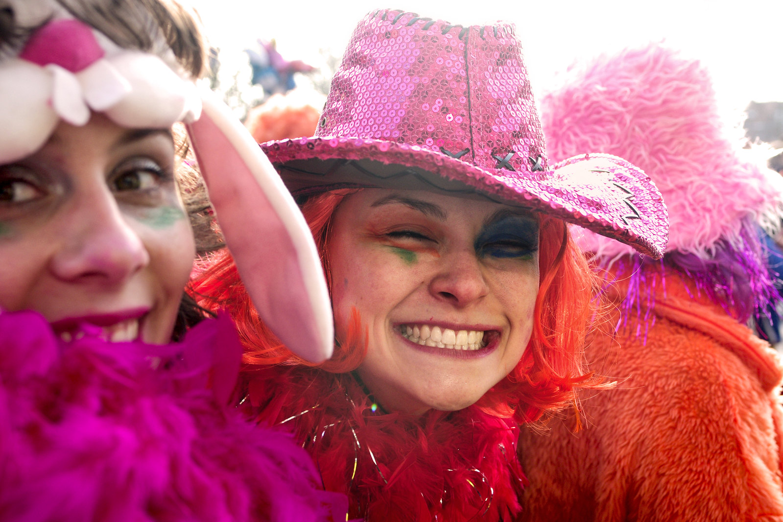 Carnaval de Dunkerque - Paillettes et boa, la joie du carnaval