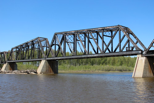 canada alberta railroadbridge cnr canadiannationalrailway trussbridge canadianbridge throughtruss thrutruss mcleodriver townofwhitecourt