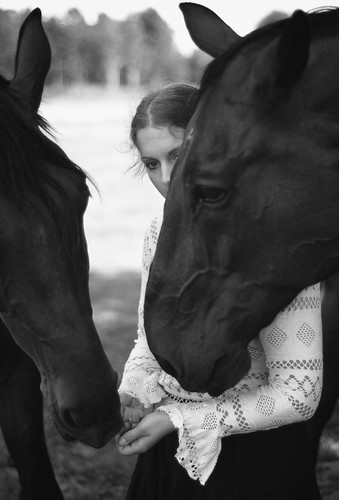 portrait horses blackandwhite bw woman girl monochrome animals lady sadness 50mm hands mood moody sad sweden bokeh top fingers serene sverige emmelie rockneby