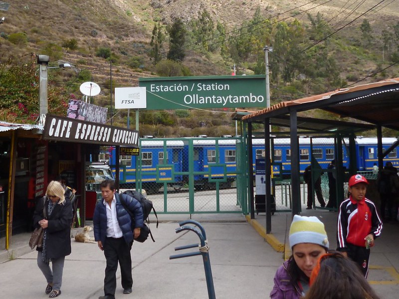 Ollantaytambo train station