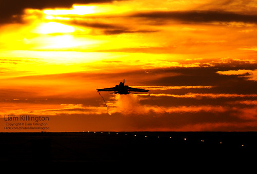 sunset sun silhouette nikon sundown aircraft aviation military 300mm nikkor tornado f4 006 d300 panavia fastjet gr4a rafmarham za372