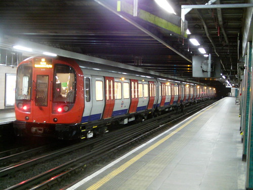 London Underground S7 Stock 21403 Train H23x Moorgate 13/04/14