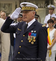 Général Gilles MODERE - Commandant la Base Aérienne 701