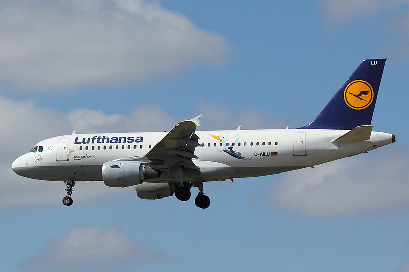 Lufthansa - A319 - D-AILU (2)