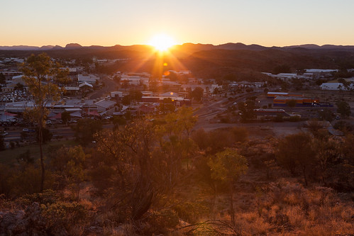 sunset town view desert australia lookout lensflare outback northernterritory alicesprings anzachill