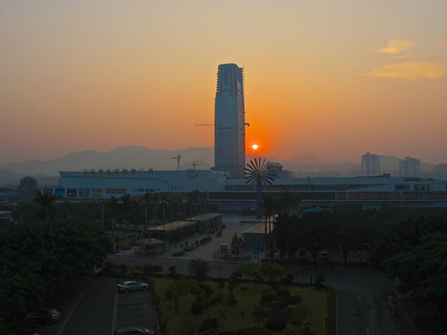 guangzhou china sunrise haze prc 61305mm
