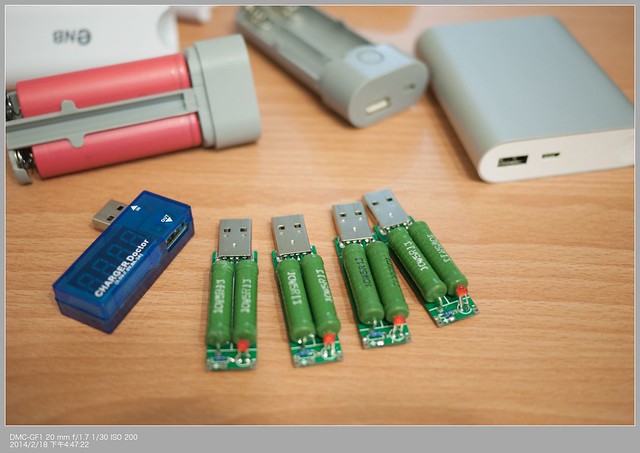 USB電壓電流檢測器搭配負載測試