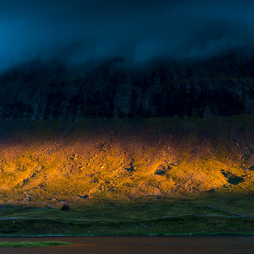 norway nordnorge fjell troms landskap innsjø kveldslys indretroms flybilde jærta