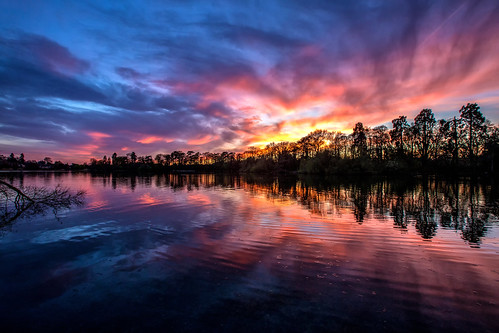 ianwright 2017 blip finwrightphotographycouk ian fin finwright ellesmere themere mere lake reflections reflection purple sky sunset sun shropshire cloud setting canon eos 6d ef1635f 28l ii usm