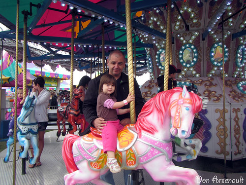 colors girl canon fun outdoors child ride fair exhibition alberta donarsenault canonpowershotd20 vermilionalberta
