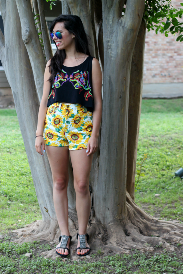 sunflower shorts, austin texas style blogger, austin fashion blogger, austin texas fashion blog