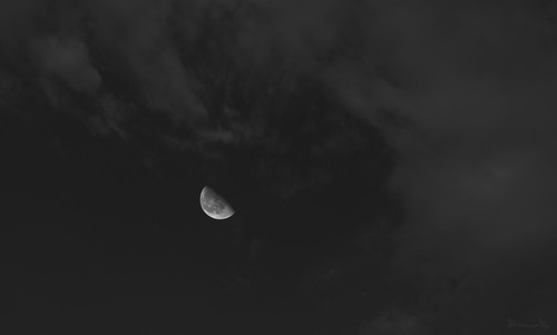 moon india digitalart nightsky westbengal lonesome tuesdaynight 2015 kharagpur moonthroughclouds mylike westmedinipur