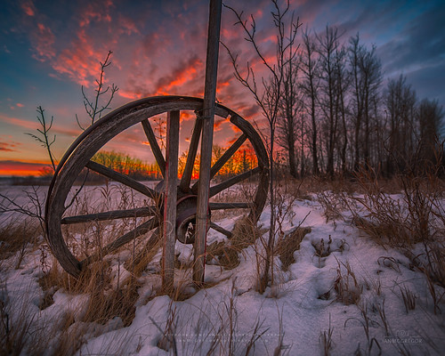 morning winter snow canada wheel rural sunrise wagon landscape photography frozen wooden nikon country prairie saskatchewan d800 canadianphotographer rokeby ianmcgregor ianmcgregorphotographycom