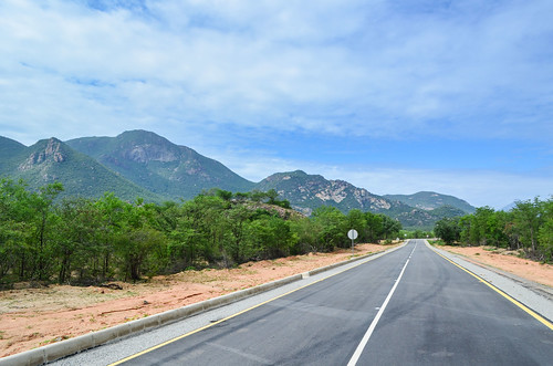Mountains along the Moçamedes railway