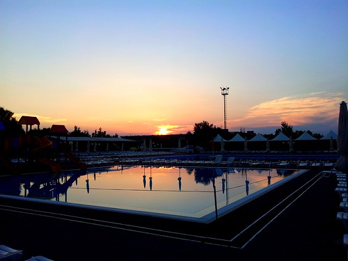 sunset sun water pool tramonto piscina sole acqua flickrandroidapp:filter=none