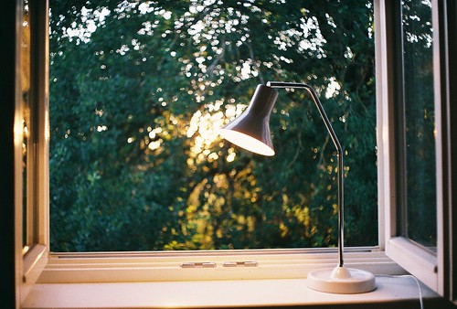 sunset film window lamp analog 35mm estonia bokeh zenit eesti zenitet