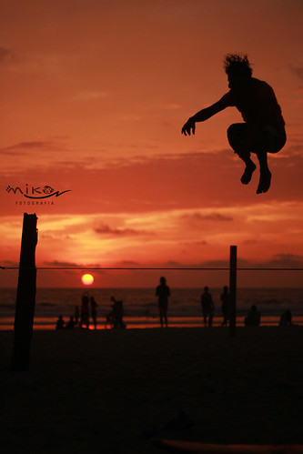 trip sunset sea sun beach contraluz atardecer mar ecuador jump rojo sand playa arena salto slack linea slackline montañita