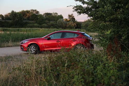 auto sunset red rot car japan germany bayern deutschland bavaria gras grün dslr mazda jpn mazda3 ingolstadt 2015 manching