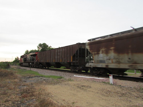 railroad cn warren locomotive canadiannational warrenil cn23833