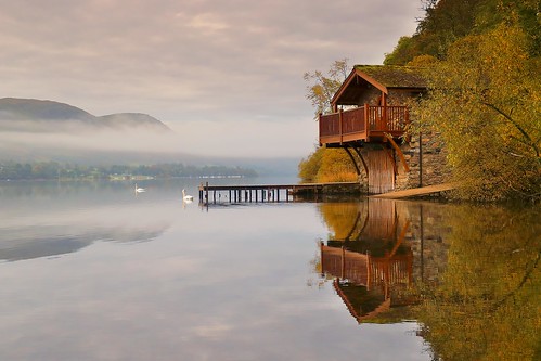 lakedistrict boathouse ullswater mist autumn earlymorningmist reflection reflections trees sky clouds lakes lake