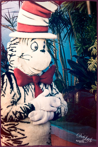 Image of the Cat in the Hat at Universal Studios Orlando