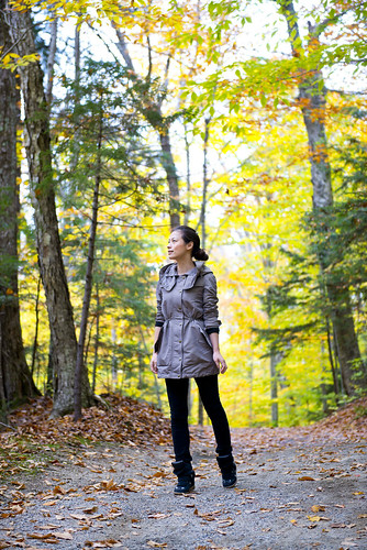 Beautiful fall foliage in Flume Gorge: parka & wedge sneakers (and new ...