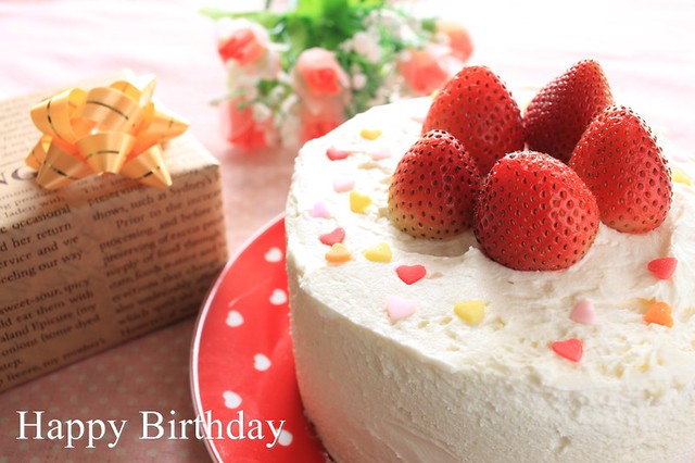 strawberry cake birthday