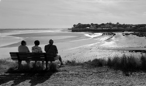 ocean street sea blackandwhite bw costa mer white black france nature water monochrome landscape blackwhite sand europe noiretblanc streetphotography sable nb paysage rue francia plage picardie beatch urbanlife somme baiedesomme immensity photoderue lecrotoy blackwhitephotos urbanlifecandid