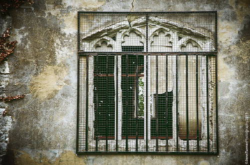 abandoned window canon bars arch decay chapel textures derelict 6d sittingbourne 24105mm murston