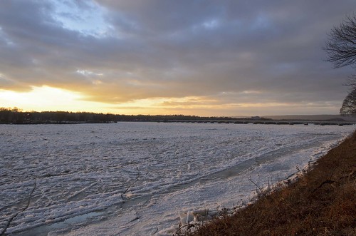 cold ice river frozen pennsylvania harrisburg susquehanna
