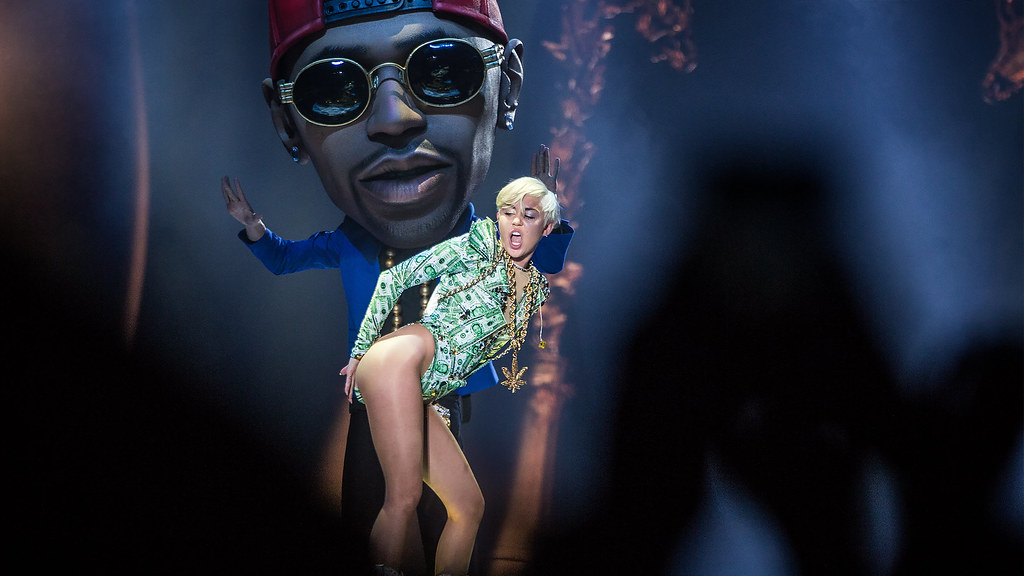 Miley Cyrus - Telenor Arena 2014
