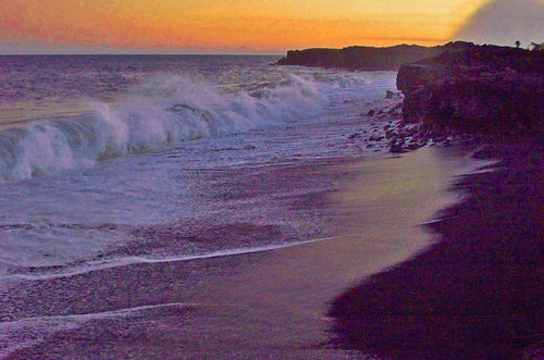 ocean sunset sea beach nature island blacksand hawaii paradise tropical