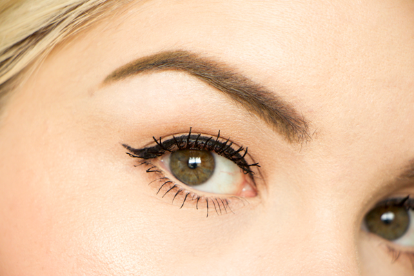 Blonde Hair and Dipbrow Pomade: A Perfect Match - wide 5