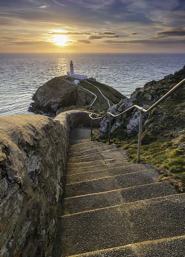 sunset lighthouse seascape wales stairs landscape coast path cymru steps coastal aonb ynysmon anglesey southstack angleseycoastalpath walescoastalpath