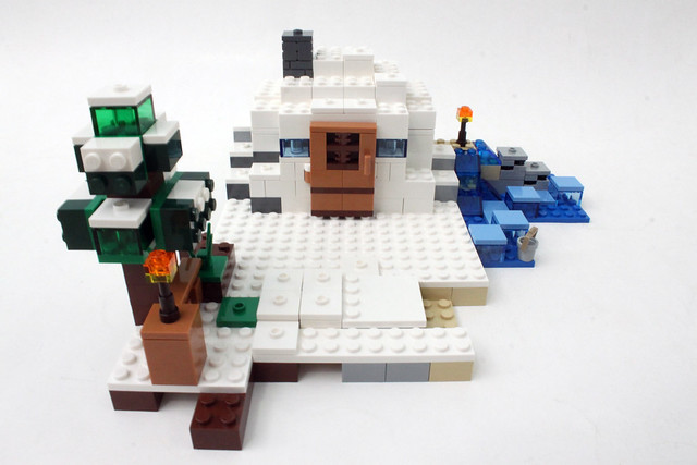 Review - 21120 LEGO Minecraft The Snow Hideout από BRICKFAN 19750807642_95fd629c49_z