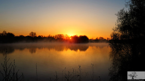 sun sunrise bedford dawn bedfordshire felton sunup firstlight dovecote lumen willington robertfelton bedfordrivervalleypark