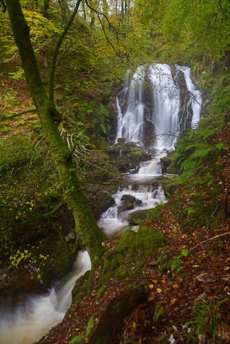 longexposure autumn mountain green water zeiss river landscape flow waterfall nikon stream asturias paisaje arroyo 21mm cabrales zf2 distagont2821 vierro miñances riegajustatorio d800e