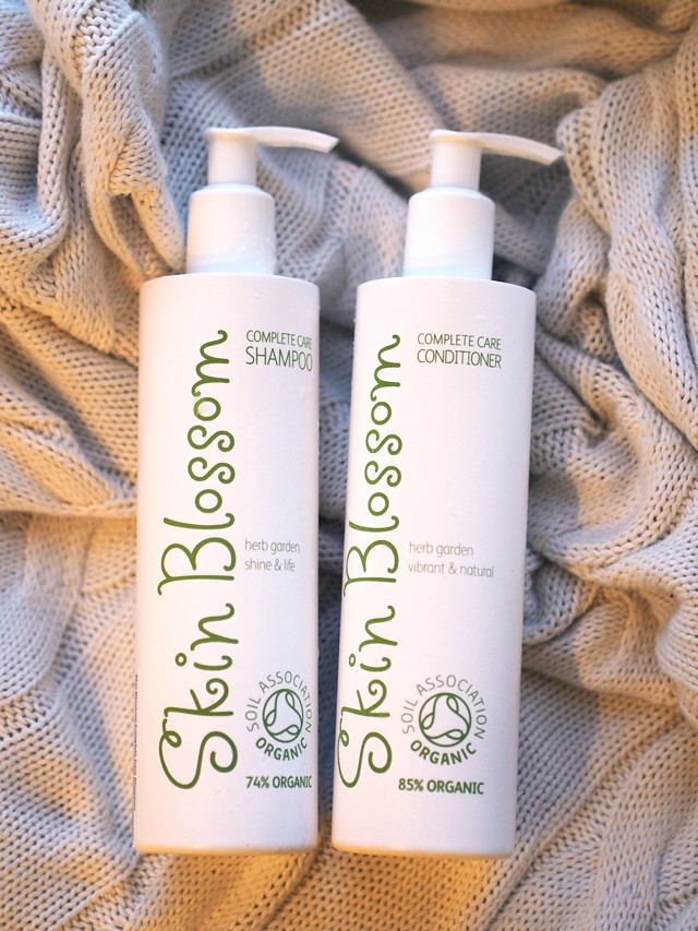 skin blossom shampoo ja hoitoaine luonnonkosmetiikkaa