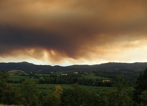 county sky panorama mountain oregon rural river dark point fire view ominous smoke scenic large columbia blackburn flats burn mthood area government hood gorge lightning heavy wasco complex lanscape billow wildfire