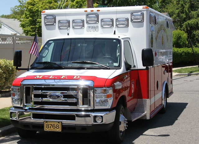 Ford e450 sup ambulance