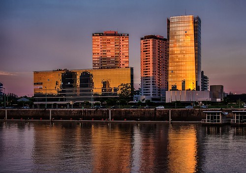 sunset water argentina rio night buildings reflections river edificios agua buenosaires cloudy puertomadero refeljos riodelalaplata