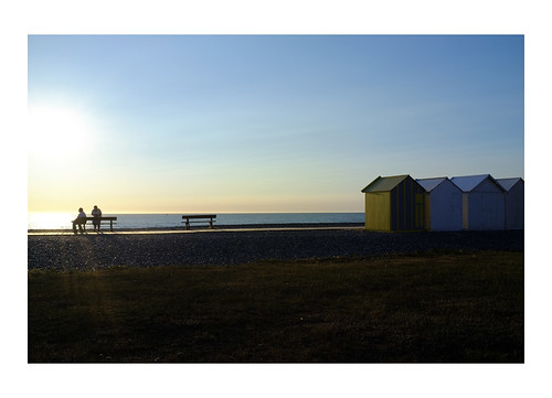 ocean sunset mer france beach soleil couple fuji coucher sur plage picardie cabins cayeux cabines x100