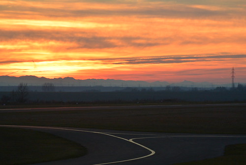 sunset aviation flugplatz stockerau loau