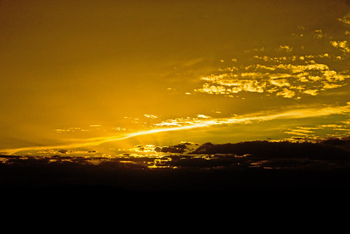 sunset mongolia gobi khongoriinels