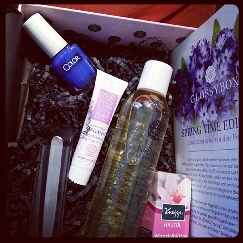Glossybox April 2014 "Spring Time Edition"