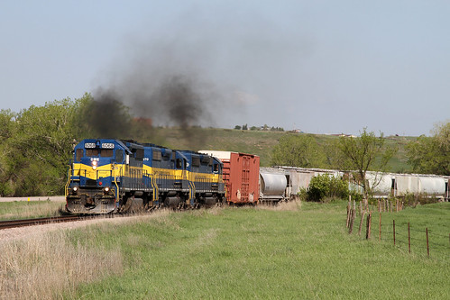 ice minnesota smoke south trains smoking belle eastern dakota dme exhaust railroads fourche emd sd402 6068