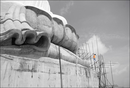 Building the Big Buddha, Phuket, May 2009