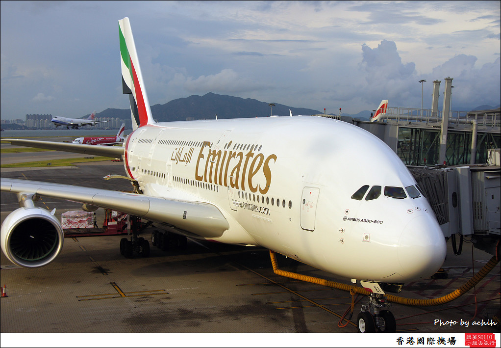 Emirates A6-EEI